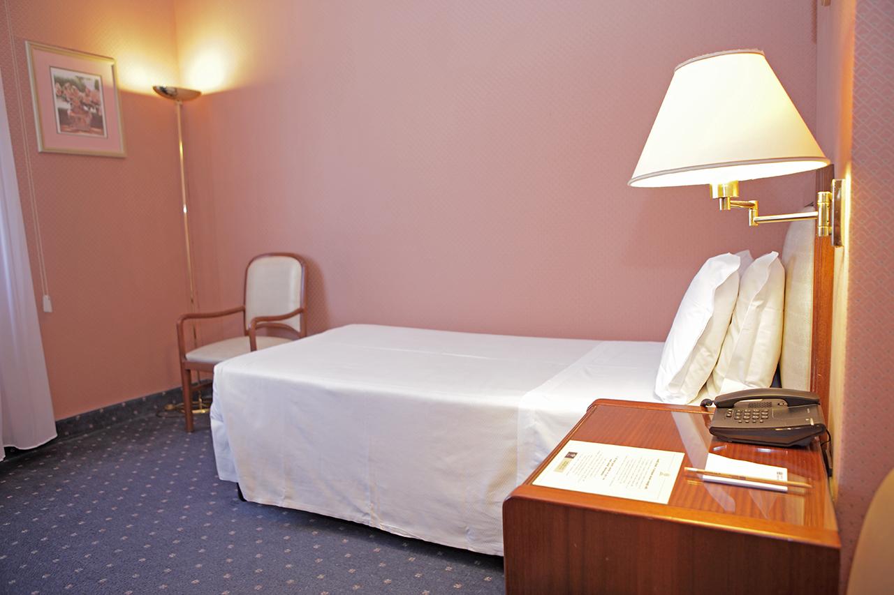 Hotel Bristol Milano Esterno foto