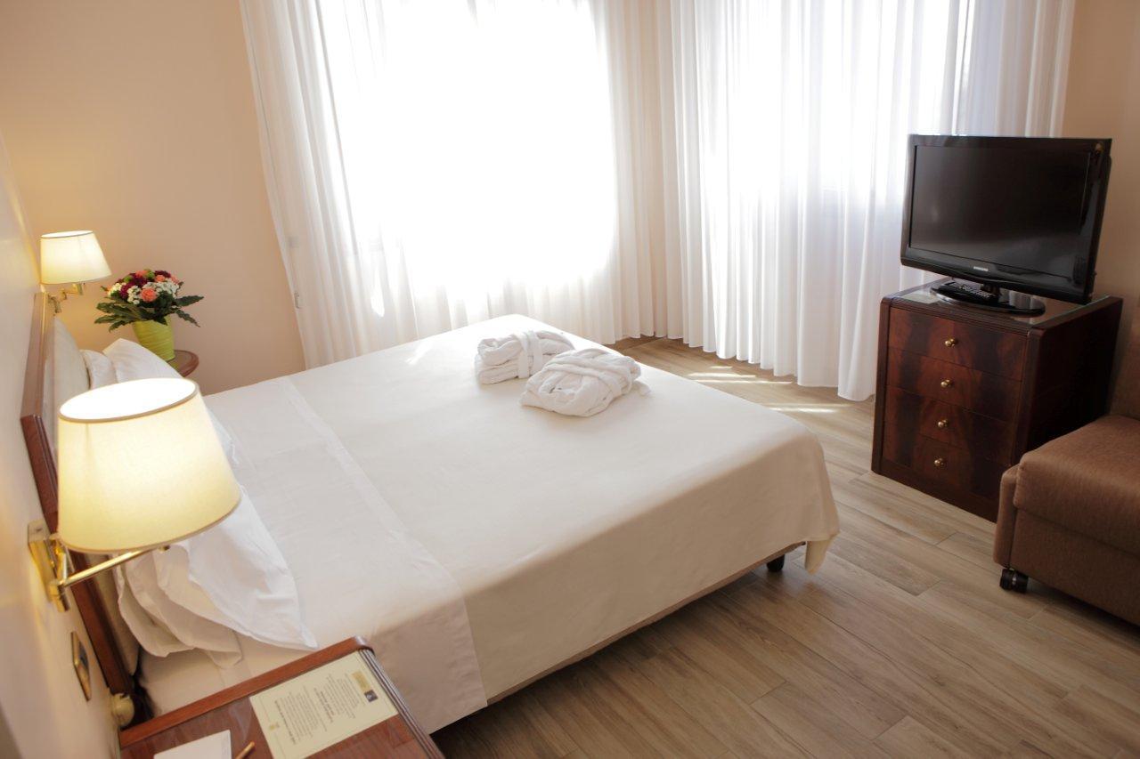 Hotel Bristol Milano Esterno foto