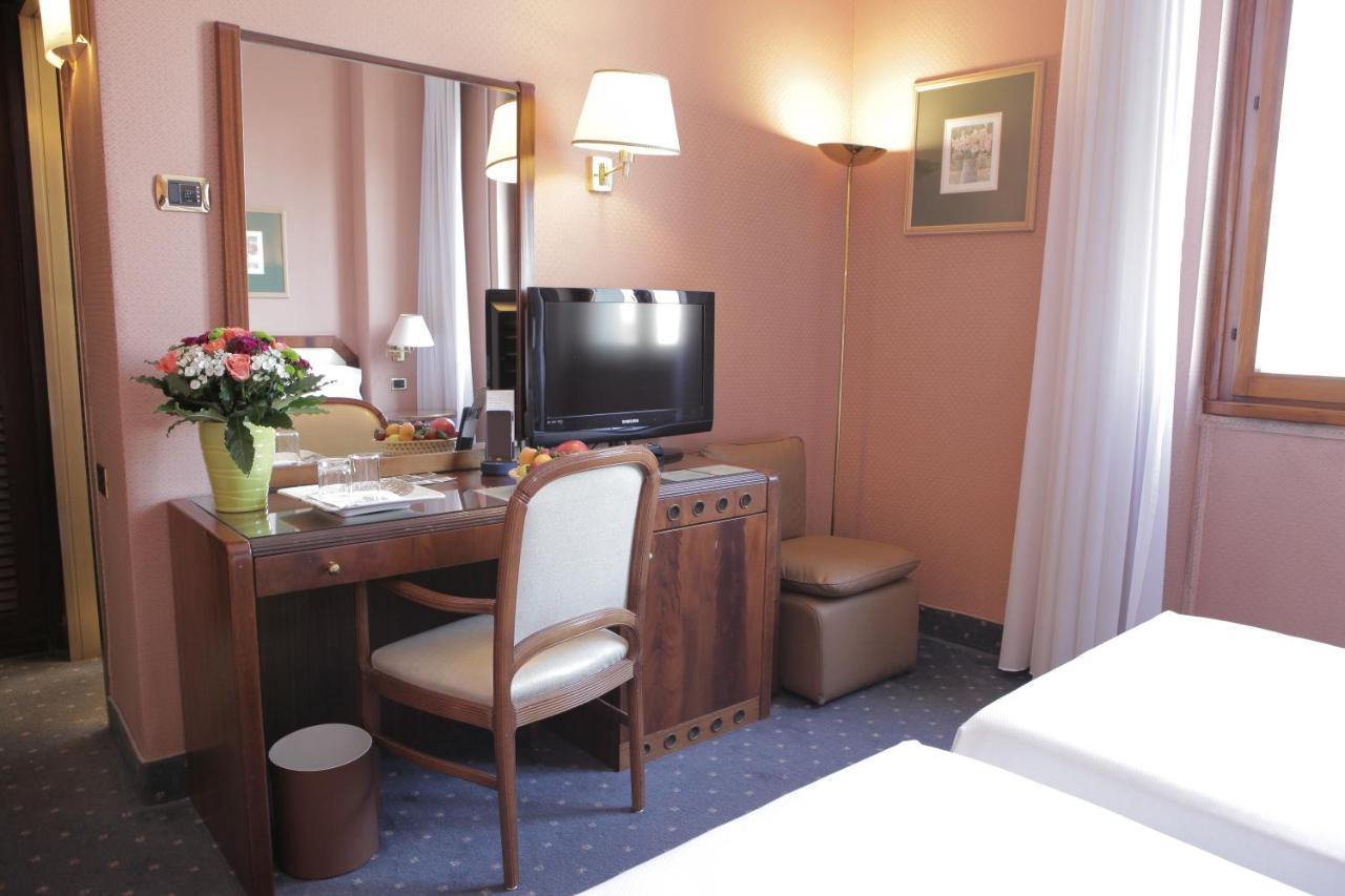 Hotel Bristol Milano Esterno foto