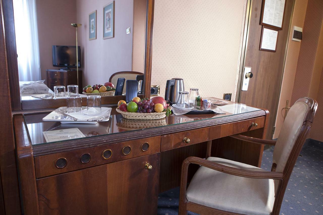 Hotel Bristol Milano Esterno foto