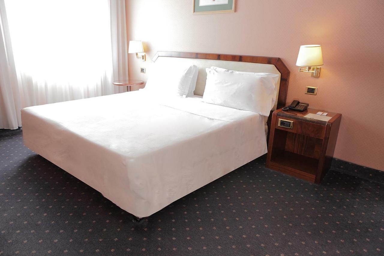 Hotel Bristol Milano Esterno foto