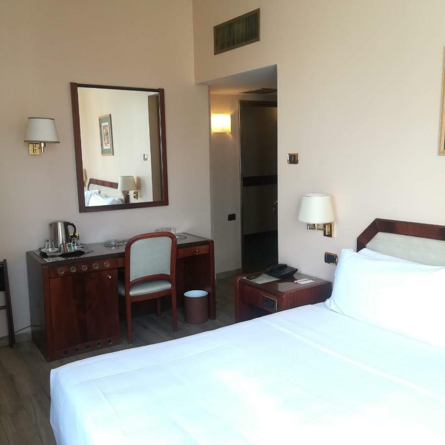 Hotel Bristol Milano Esterno foto