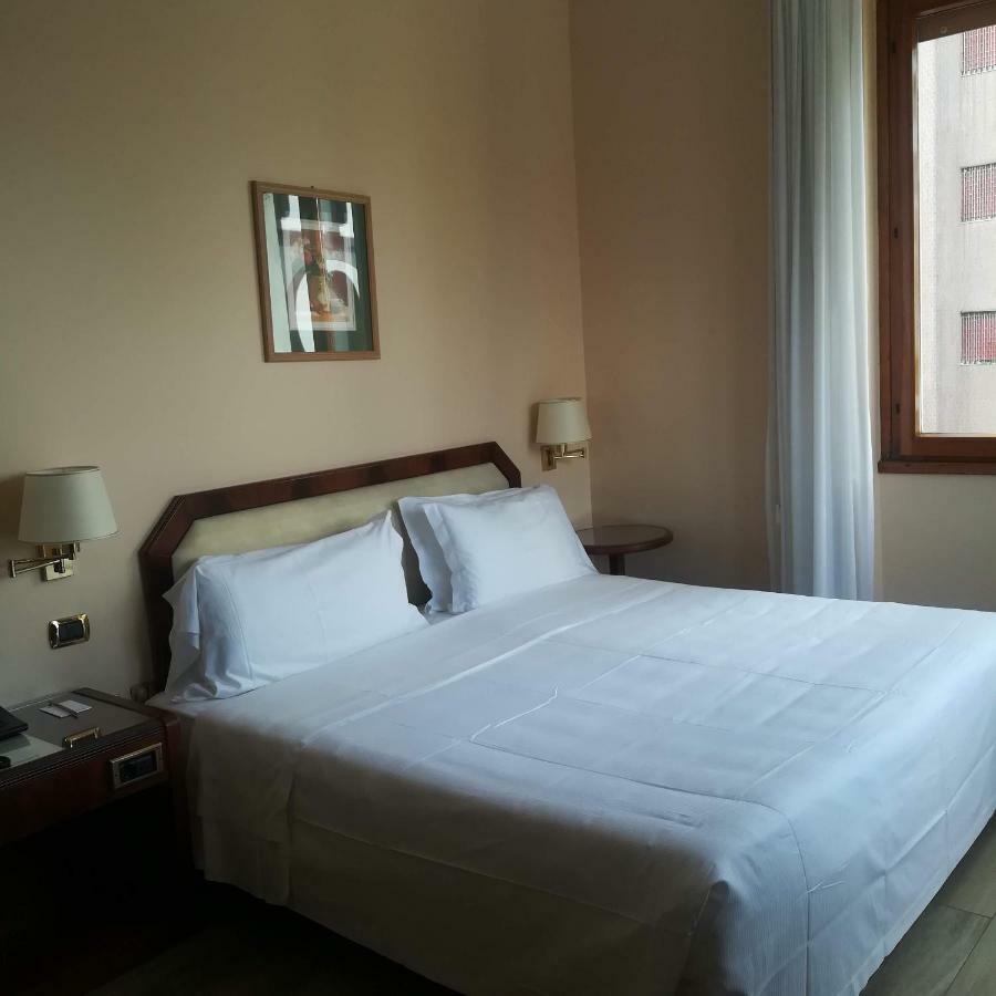 Hotel Bristol Milano Esterno foto